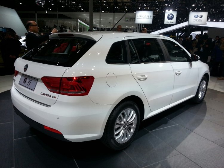 VW Gran Lavida Auto shanghai 2013 live rear quarter right
