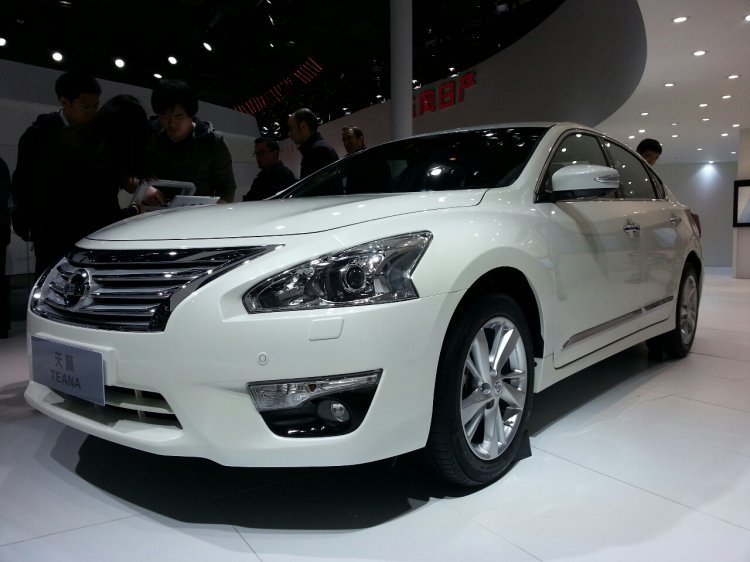 Nissan Teana china auto shanghai live front quarter