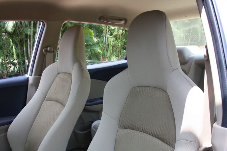 Honda Amaze front seats