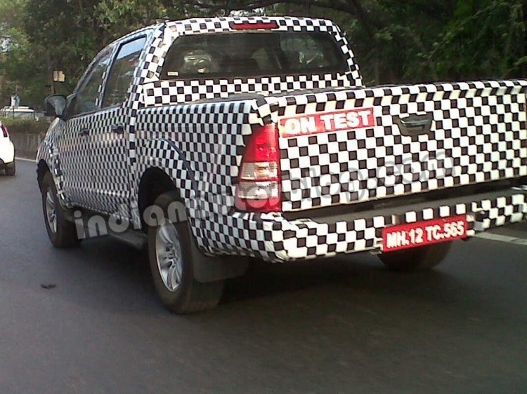 Foton Tunland spied in Pune rear three quarter