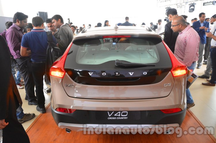 Rear of the Volvo V40 Cross Country
