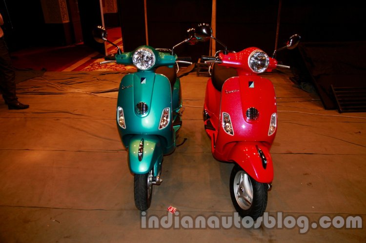 Front of the Vespa VX 125