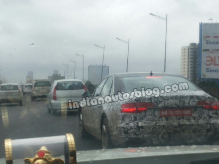 2014 Audi A8 facelift spied rear