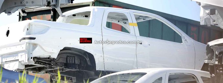 2014 Fiat Strada 3-door spied in Brazil