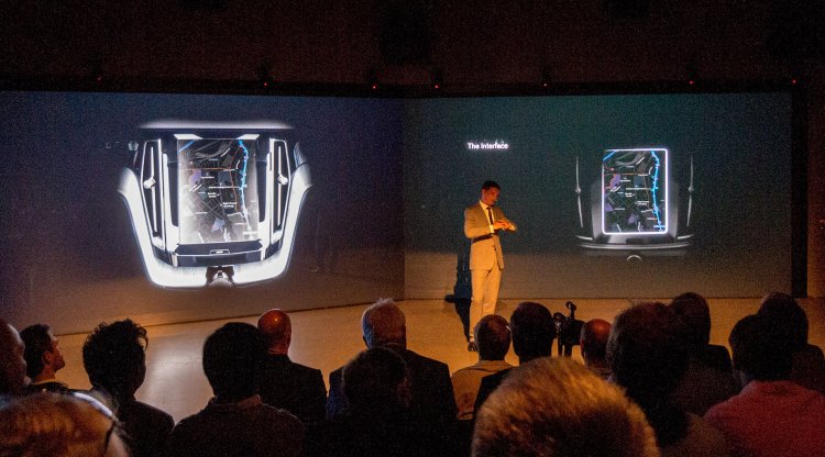 2015 Volvo XC90 teased center console