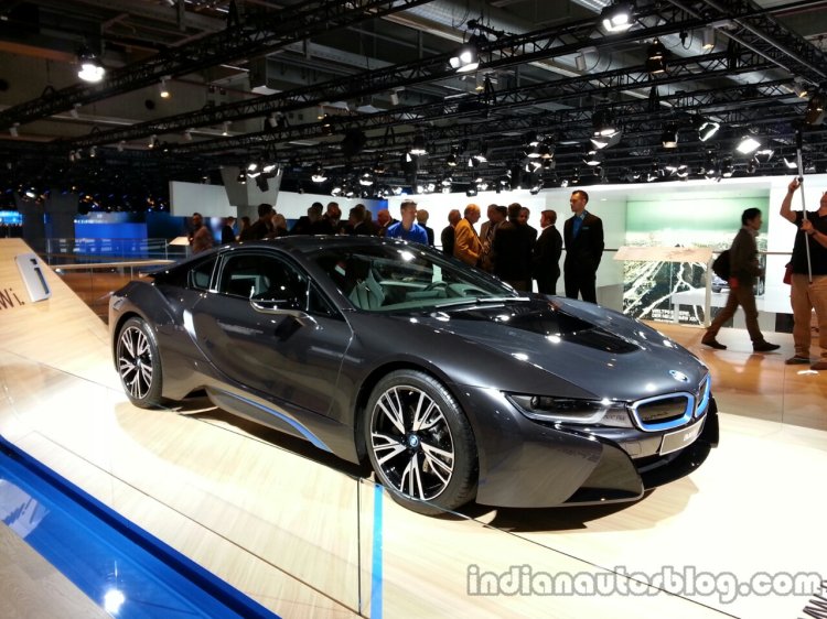 BMW i8 front left
