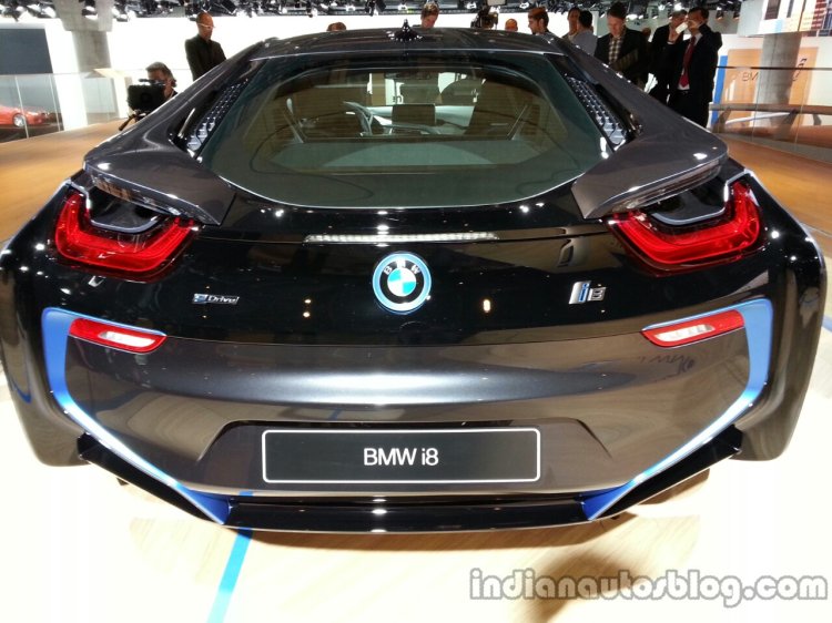 BMW i8 rear
