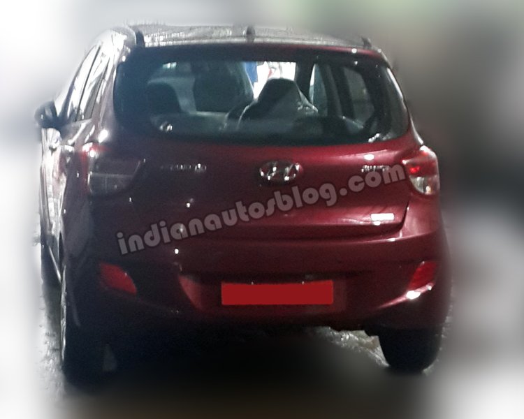 Hyundai Grand i10 diesel spied rear view