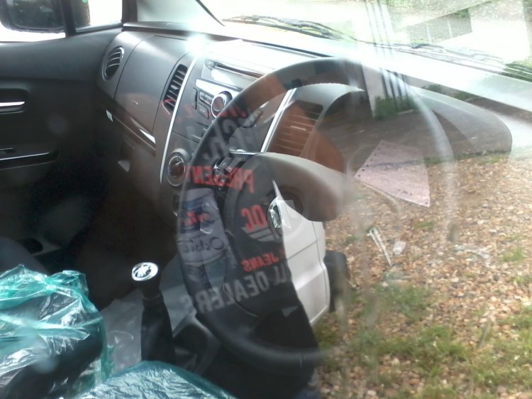 Maruti Wagon R Stingray steering wheel