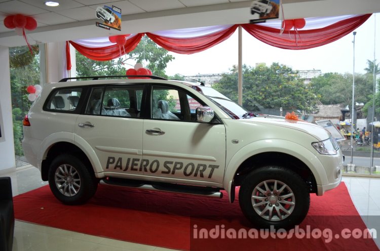 Mitsubishi Pajero Sport Anniversary Edition side