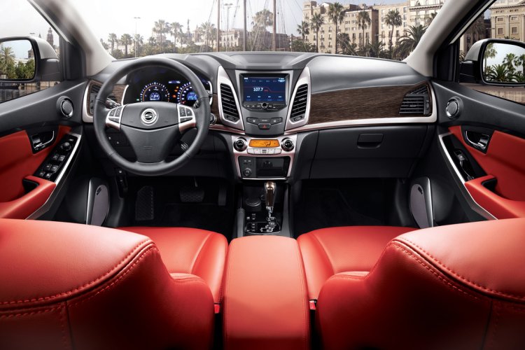 Ssangyong Korando C facelift dashboard