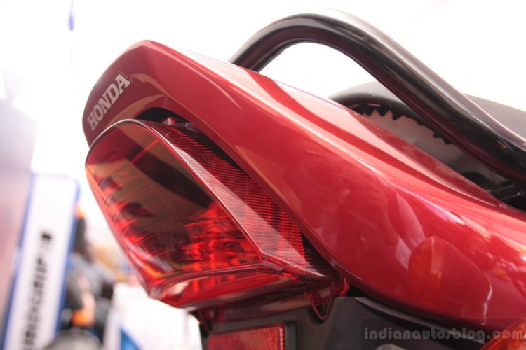 Taillight of the Honda Dream Neo