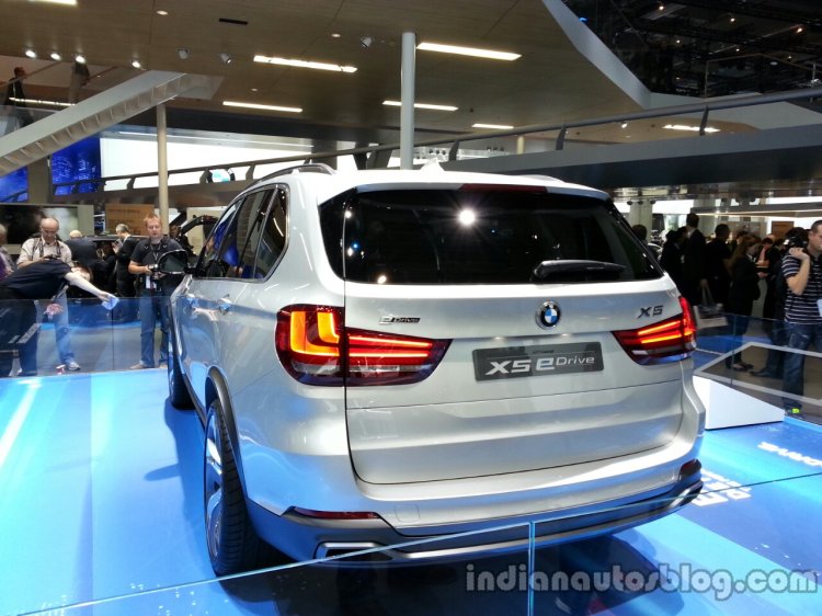 BMW X5 eDrive Rear Profile