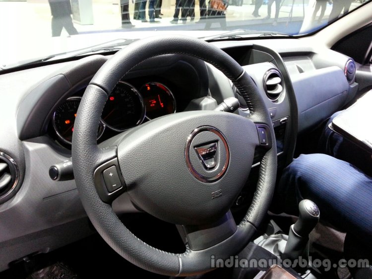 Dashboard of the 2014 Dacia Duster facelift