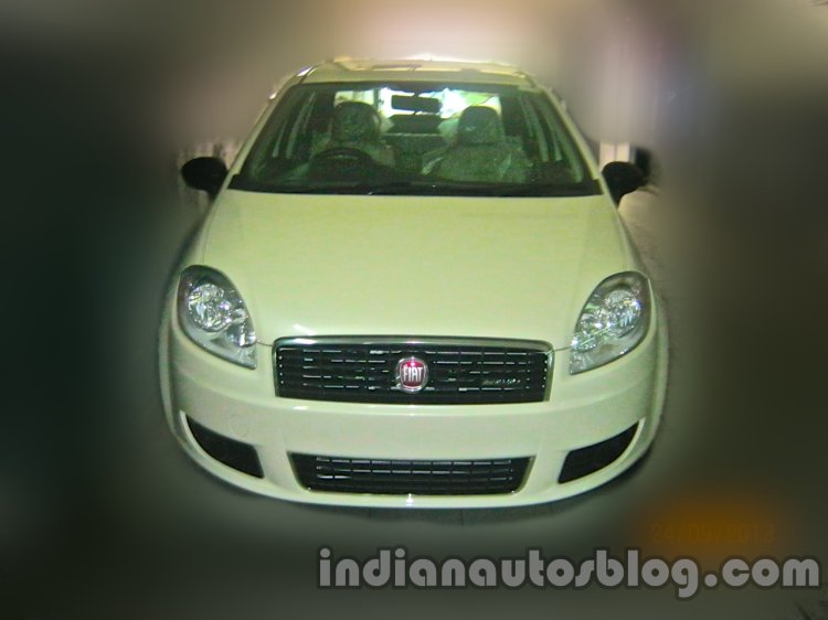 Fiat Linea Classic front spyshot
