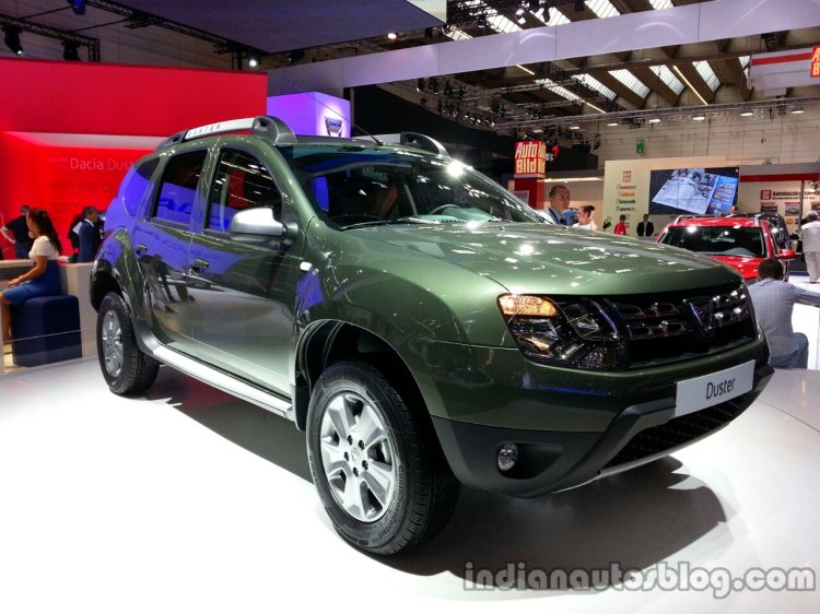 Front right three quarter of the 2014 Dacia Duster facelift