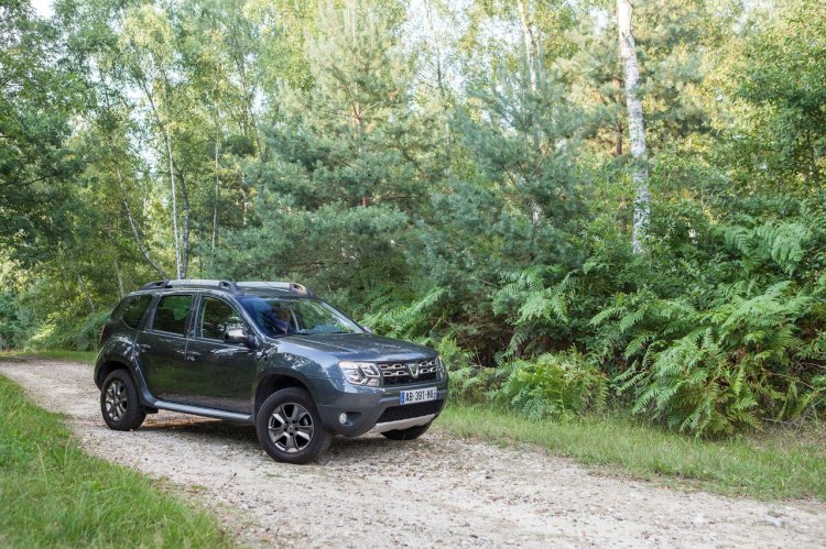 Front three quarter of the 2014 Dacia Duster