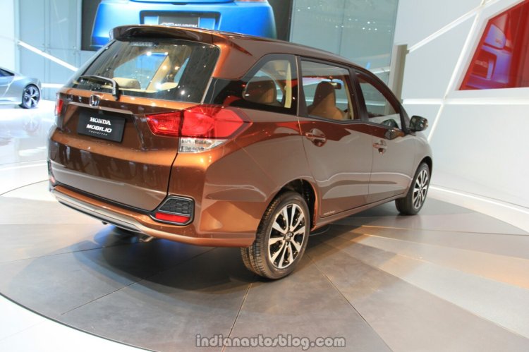 Honda Mobilio rear three quarters right
