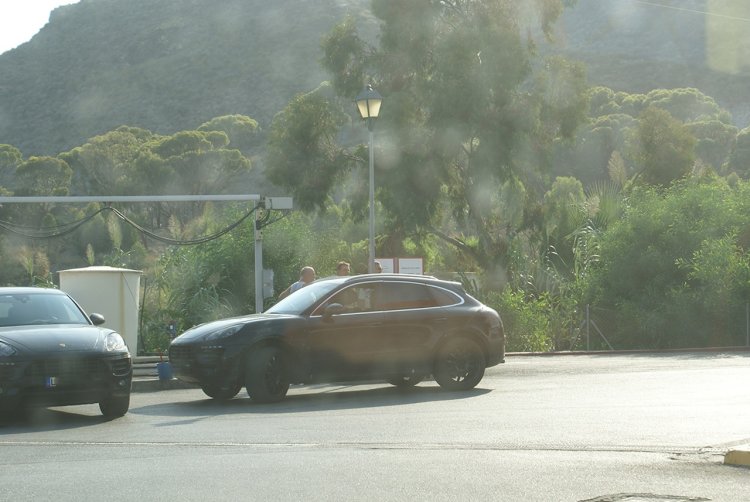 Porsche Macan Spied