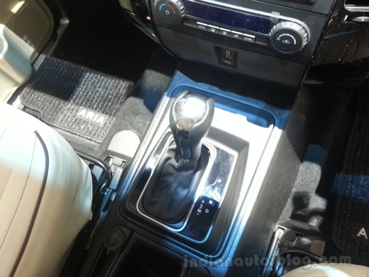 Tata Aria facelift AT shifter
