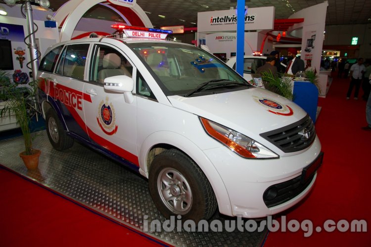 Tata Aria police patrol vehicle front three quarters left