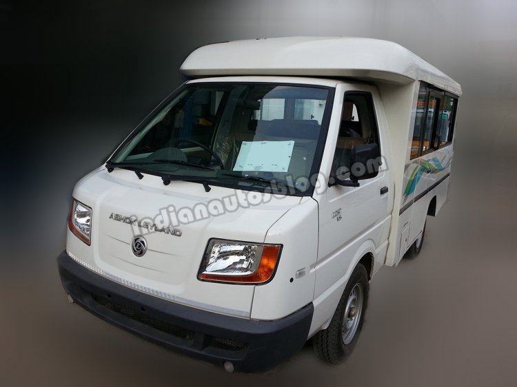 Ashok Leyland Dost Express front three quarters left