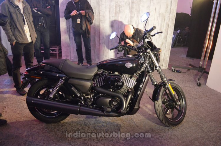 Harley Davidson Street 750 side