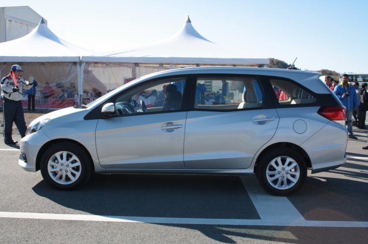 Honda Mobilio profile at the Twin Ring Motegi