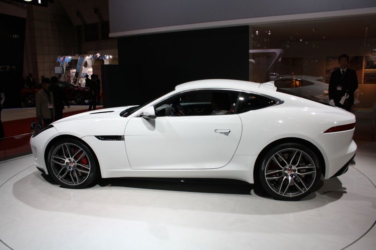 Jaguar F-Type R Coupe side left