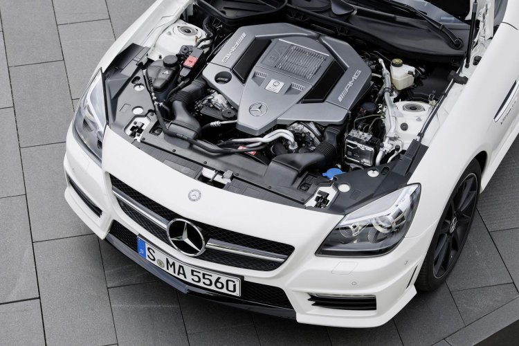 Mercedes SLK 55 AMG engine