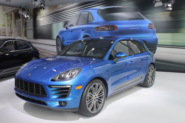 Porsche Macan profile