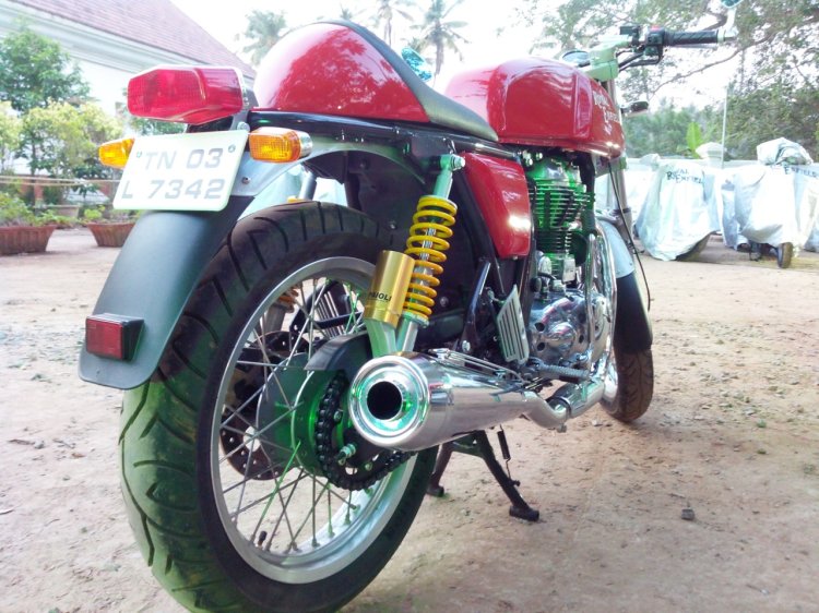 Royal Enfield Continental GT rear three quarters right live image