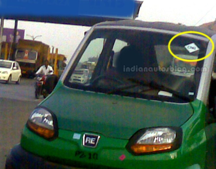 BAJAJ RE60 CNG spied