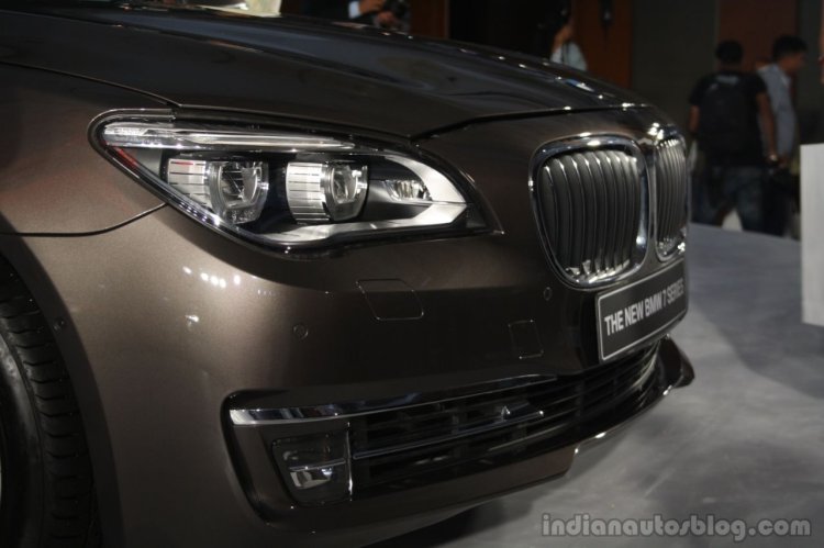 BMW 7 Series facelift front India launch