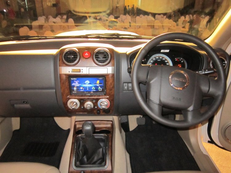 India-made Isuzu MU-7 dashboard