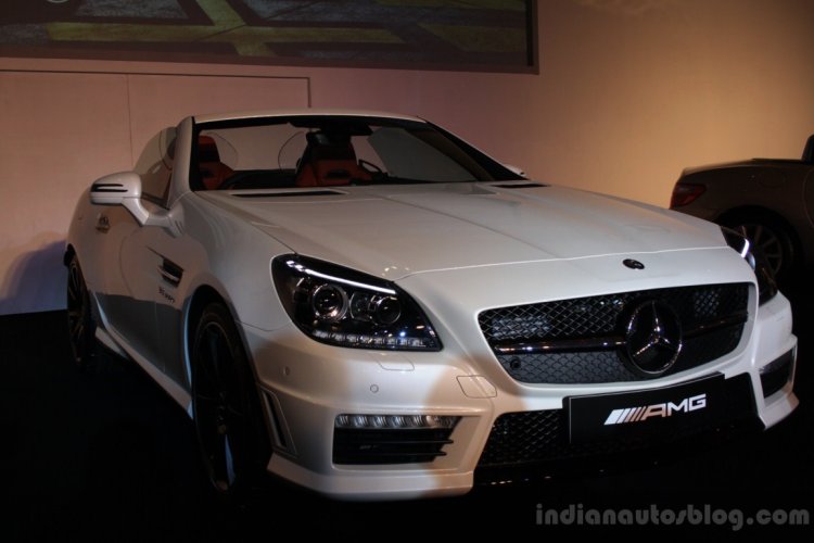 Mercedes-Benz SLK55 AMG front right