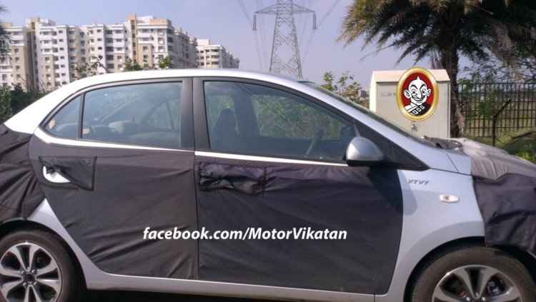 Hyundai Grand i10 sedan side spy shot