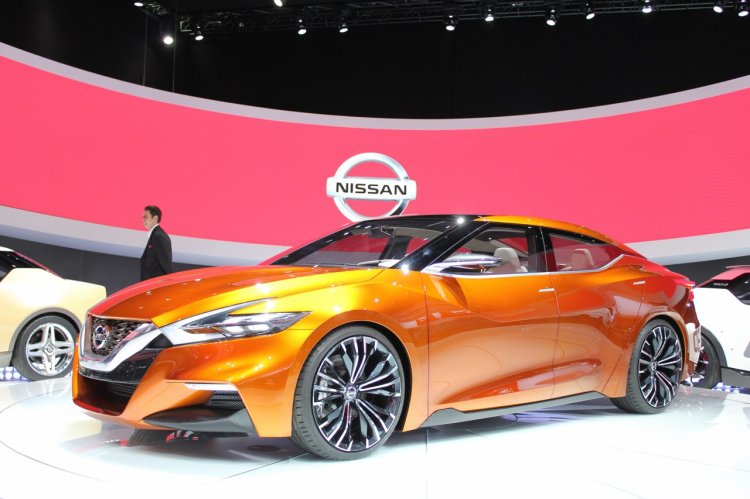 Nissan Sport Sedan Concept at 2014 NAIAS front three quarter