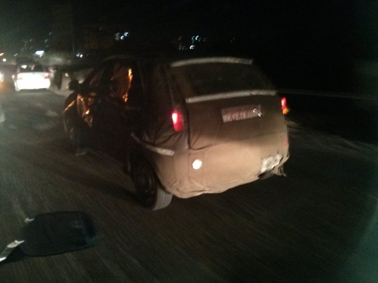 The Falcon 4 as spied by our reader Abhijeet Deshpande in Pune's Wakad area