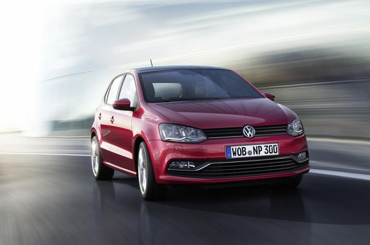 VW Polo facelift front three quarters view press image