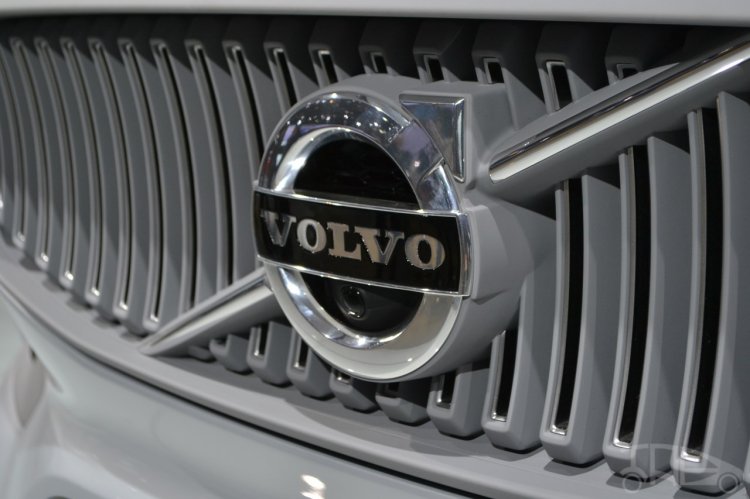 Volvo Concept XC Coupe floating grille at NAIAS 2014