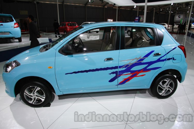 Accessorized Datsun Go at Auto Expo 2014 side blue