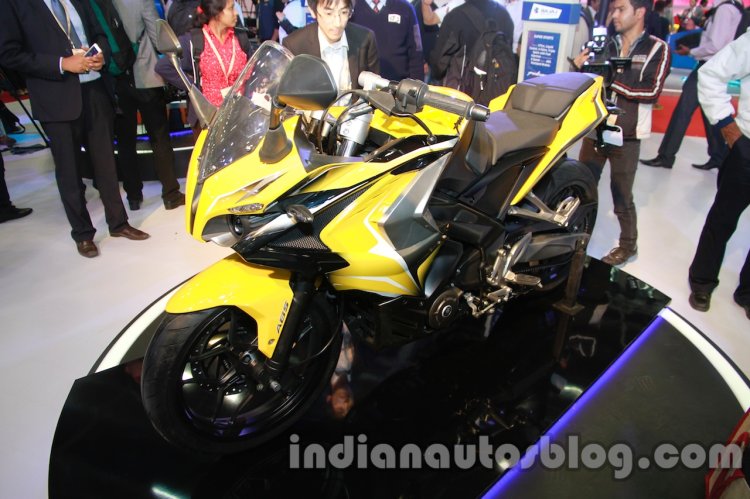 Bajaj Pulsar SS400 front three quarters view