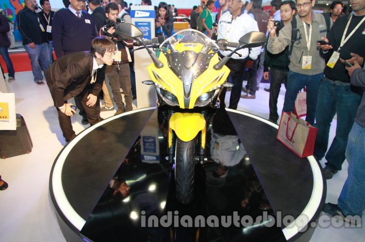 Bajaj Pulsar SS400 front view
