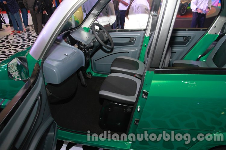 Bajaj RE60 Auto Expo 2014 front seat