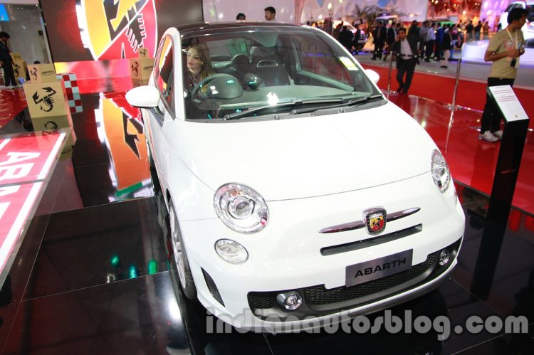 Fiat 500 Abarth front three quarters at Auto Expo 2014
