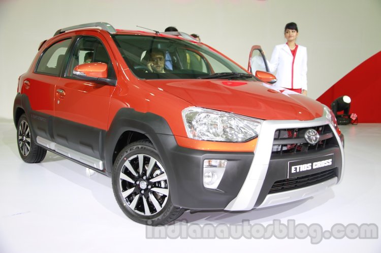 Toyota Etios Cross front three quarters right at Auto Expo 2014