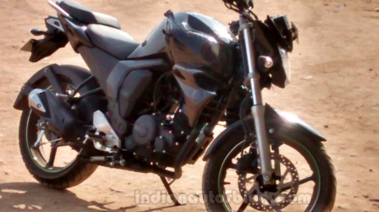 2014 Yamaha FZ-S spied IAB side