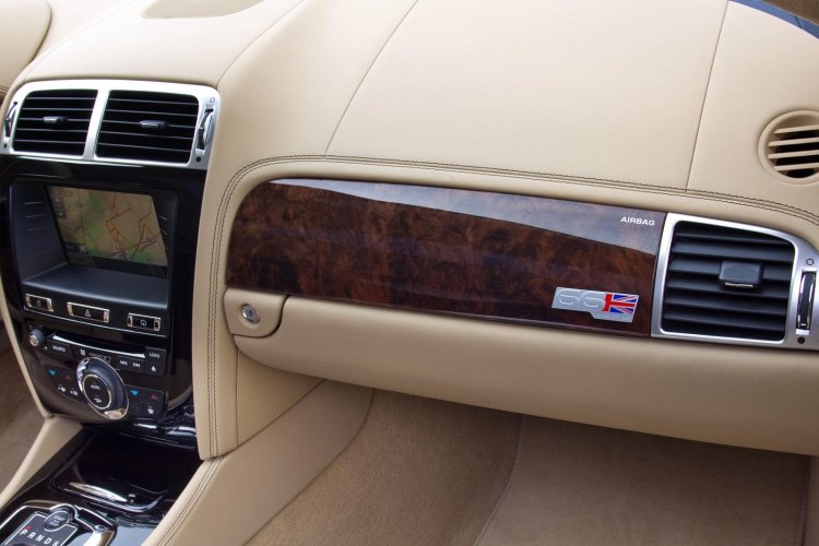 Jaguar XK66 Special Edition dashboard