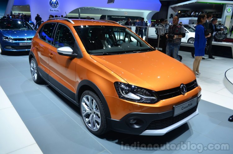 VW CrossPolo front three quarter - Geneva Live